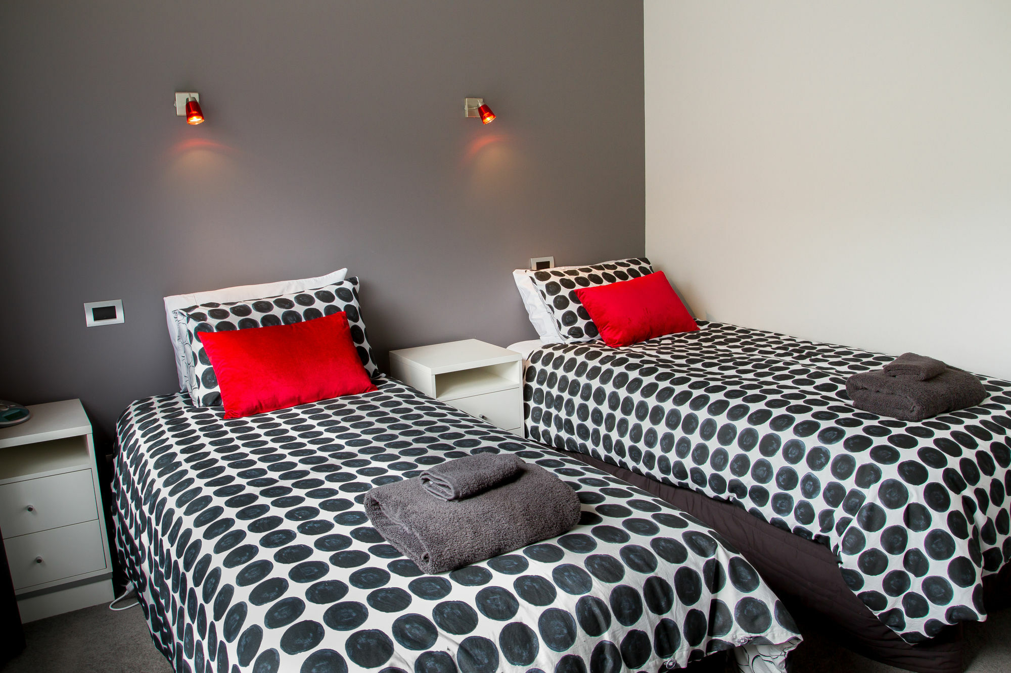 Two Four Cologne Villa Martinborough Luaran gambar